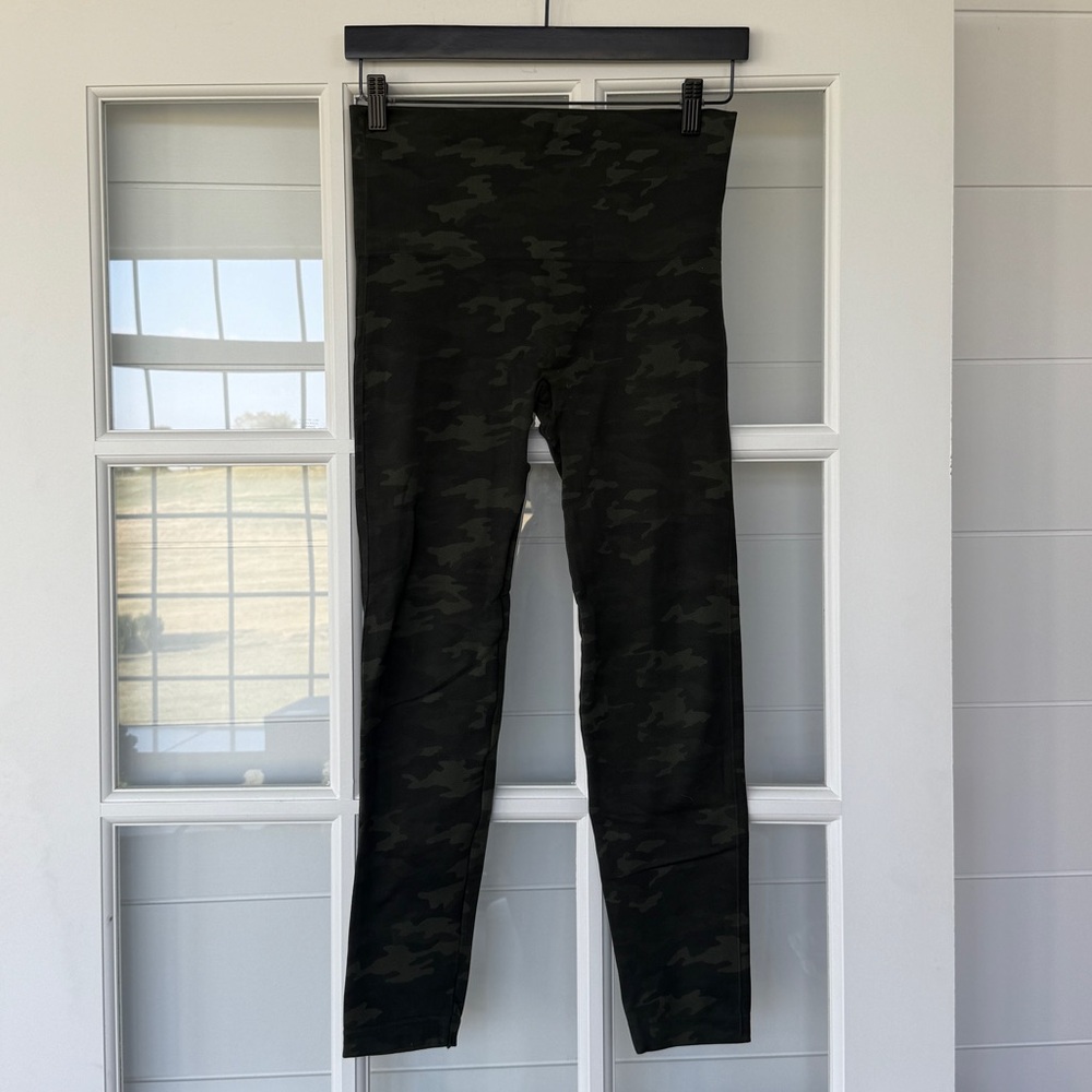 SPANX Camouflage Leggings